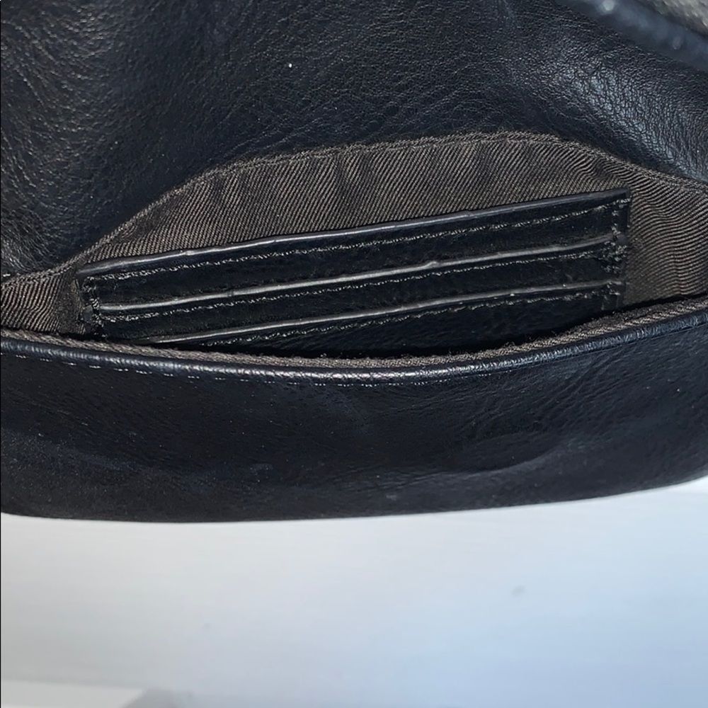 Black crossbody bag - Picture 4 of 5